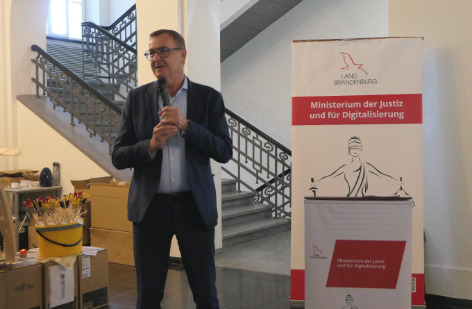 Staatssekretär Ernst Bürger Weihnachtsbasar 2025