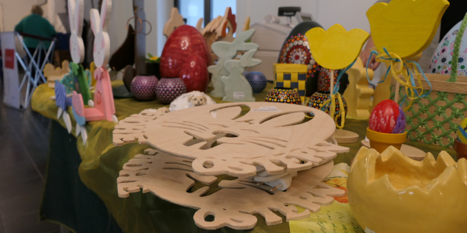 Zeigt Foto: Osterbasar