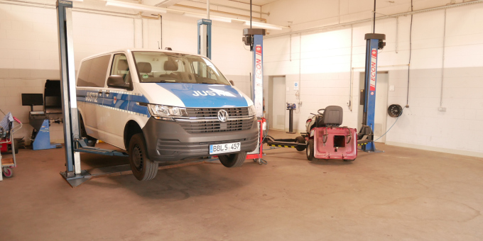 Kfz-Werkstatt der JVA Cottbus-Dissenchen