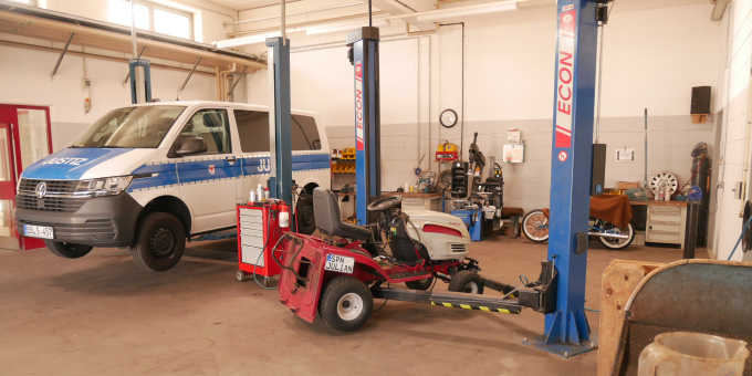 Kfz-Werkstatt der JVA Cottbus-Dissenchen