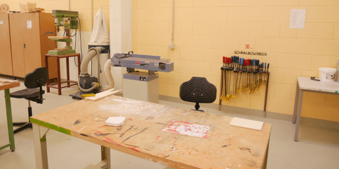 Werkstatt des Arbeitstrainings Holz der JVA Cottbus-Dissenchen