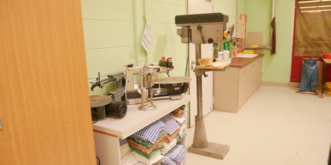 Werkstatt des Arbeitstrainings Kreativ der JVA Cottbus-Dissenchen