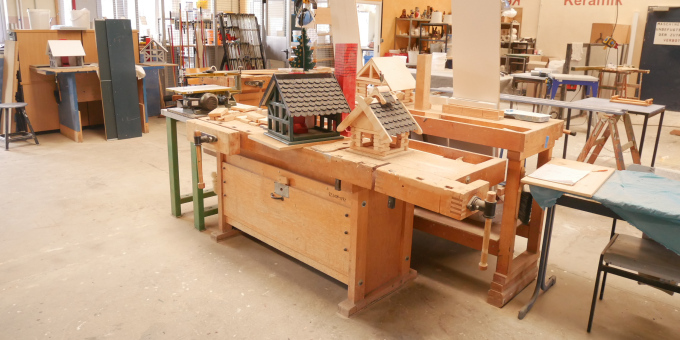 Werkstatt des Arbeitstrainings Holz und Keramik der JVA Nord-Brandenburg, Teilanstalt Neuruppin-Wulkow