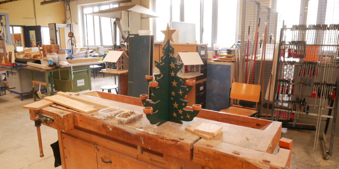 Werkstatt des Arbeitstrainings Holz und Keramik der JVA Nord-Brandenburg, Teilanstalt Neuruppin-Wulkow