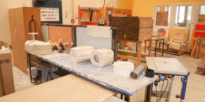 Werkstatt des Arbeitstrainings Holz und Keramik der JVA Nord-Brandenburg, Teilanstalt Neuruppin-Wulkow